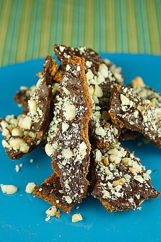 Dark Chocolate & Toffee Macadamia Bark Dark Chocolate & Toffee Macadamia Bark