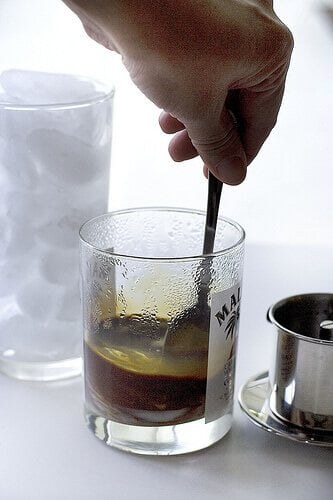 Vietnamese Iced Coffee (Cafe Sua Da) - stir