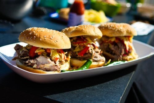 Carolina Barbequed Pulled Pork Sandwiches With Spicy Tangy Slaw ...