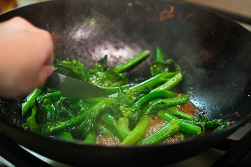 broccoli-beef-noodles-38