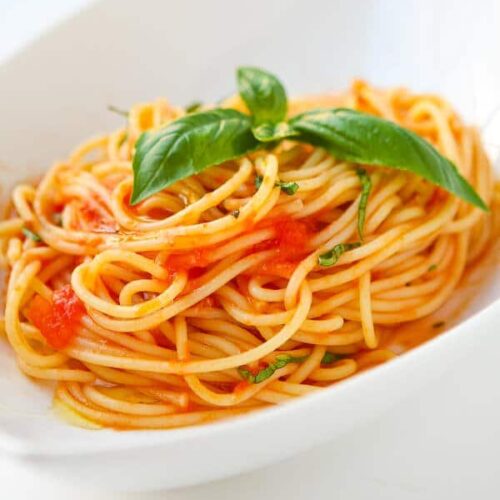 Scarpetta's Spaghetti Recipe: Fresh Tomato Sauce & Garlic Basil Oil