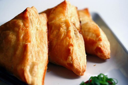 Chinese Pastries with Hoisin Chicken
