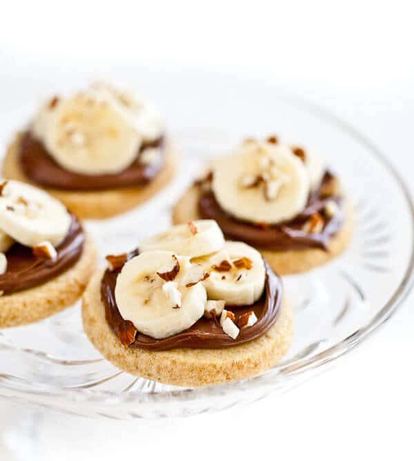 Nutella shortbread Cookies with Bananas and Almonds