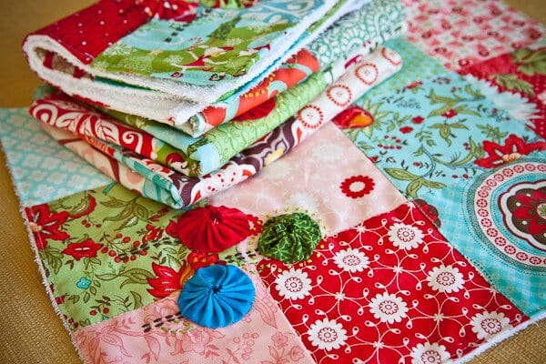 Sew Pretty Dish Towels  Sewing for beginners, Easy sewing projects,  Beginner sewing projects easy