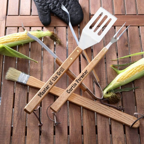 Giveaway: Personalized Grilling Tools