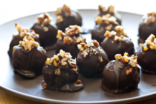 Turtle Cheesecake Truffles • Steamy Kitchen Recipes Giveaways