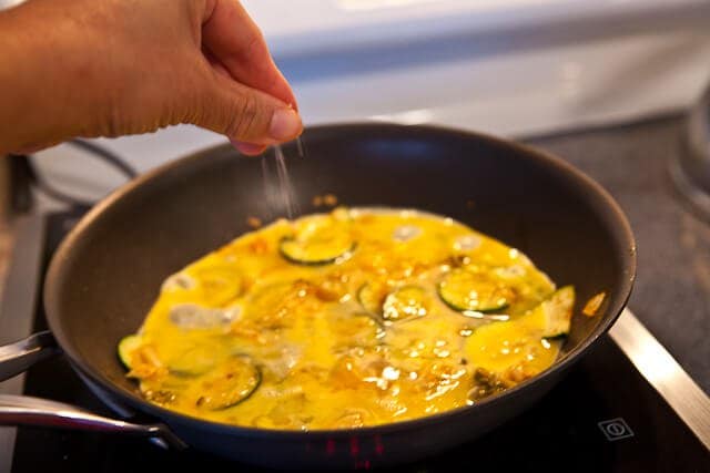 seasoning kimchi omelet