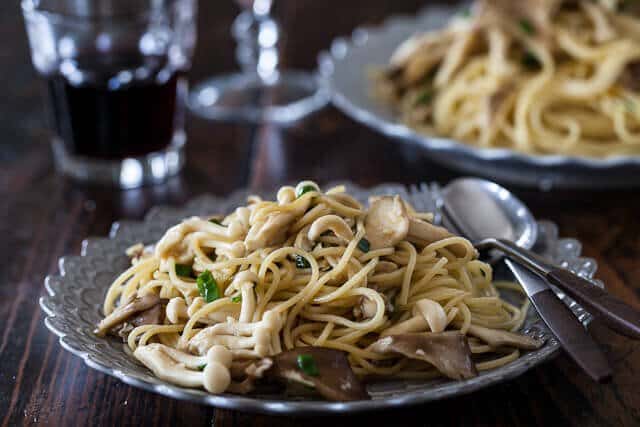 Creamy Garlic Butter Miso Pasta with Shiitake Mushrooms - BEYOND THE NOMS