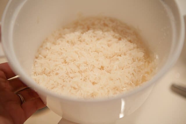 How to microwave rice recipe covering the pot