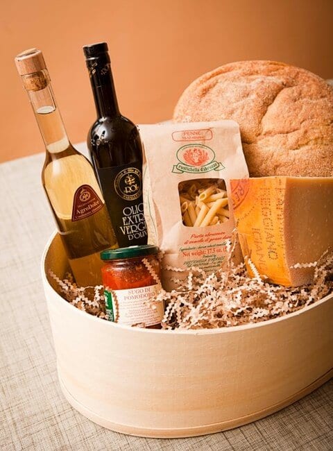 Giveaway: Gourmet Gift Basket from Parmesan.com