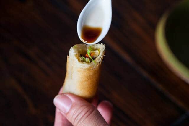 https://steamykitchen.com/wp-content/uploads/2013/01/vegetable-egg-rolls-recipe-1171-640x426.jpg