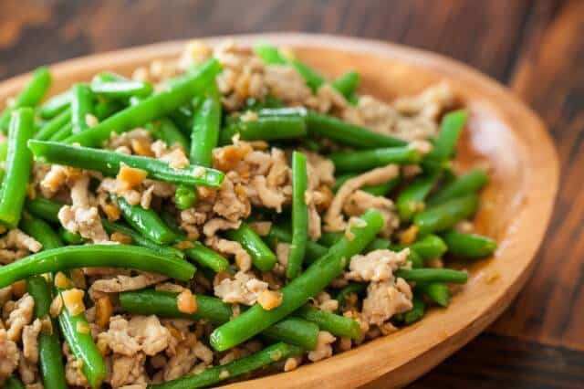Green Bean Stir Fry with Chicken and Preserved Radish