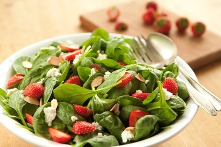 Spinach and Strawberry Salad_sm