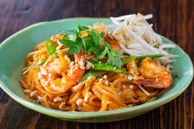 Pad Thai Recipe (ผัดไทย) - Part One: The Pan - SheSimmers