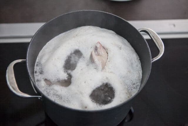 boiling pork hock 