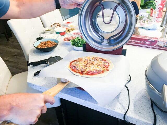 Kalorik 1200 Watt Variable Temperature Hot Stone Countertop Pizza