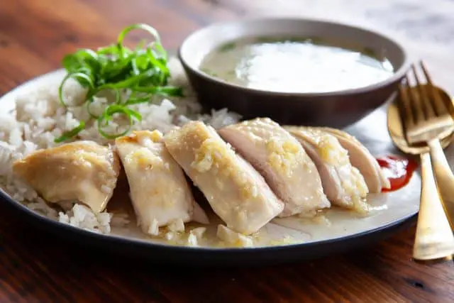 Rice Cooker Hainanese Chicken Rice - Dine Solo Episode 5 - Malaysian Chinese  Kitchen