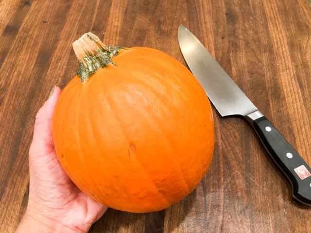 https://steamykitchen.com/wp-content/uploads/2017/10/how-to-roast-pumpkin-8247-640x480.jpg