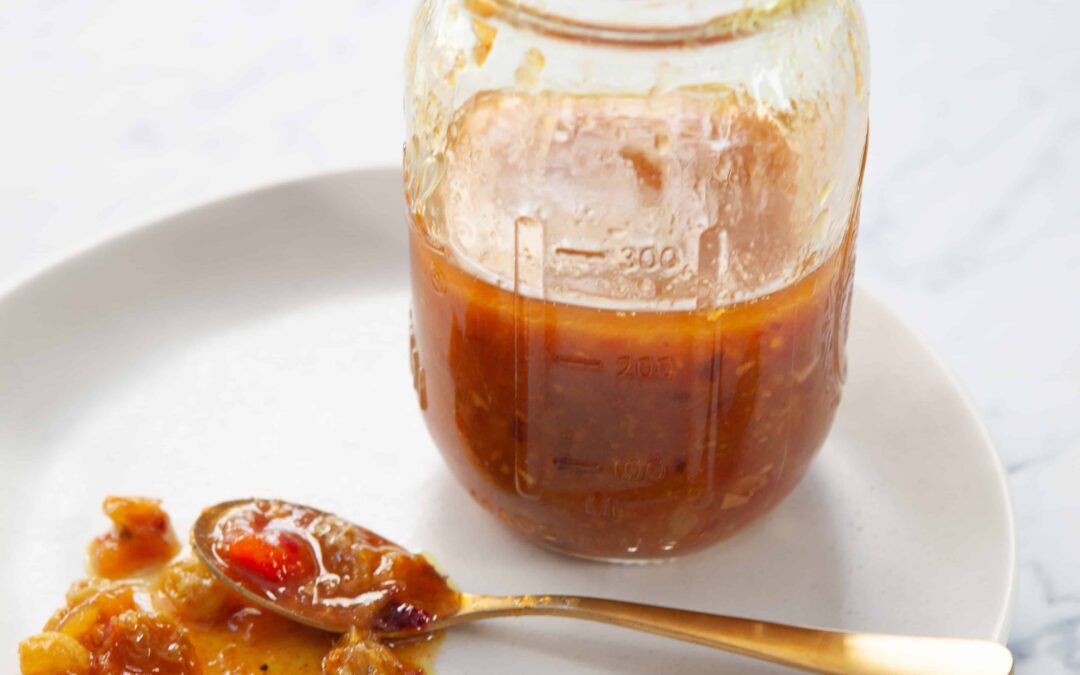 10 Minute Mango and Golden Raisin Chutney Recipe