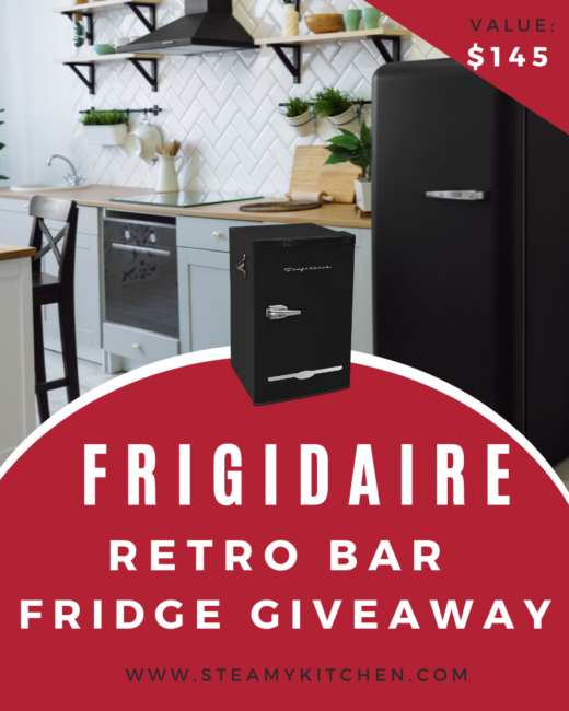Fridgidaire retro bar fridge giveaway