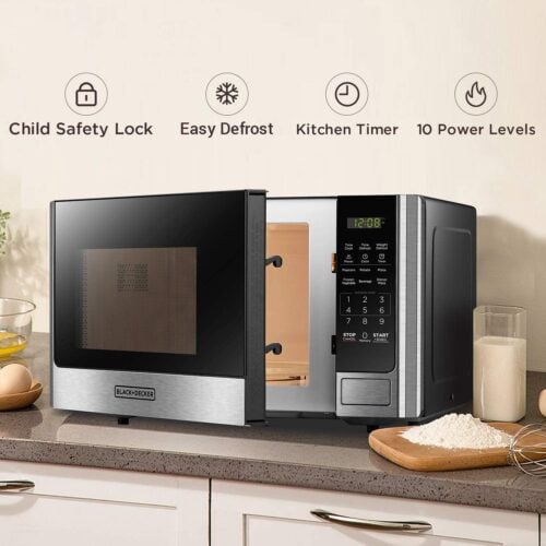 https://steamykitchen.com/wp-content/uploads/2022/08/Black-and-Decker-Microwave-3-500x500.jpg