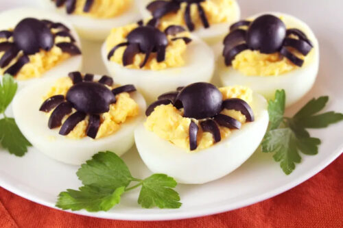 This spooky spider deviled egg Halloween recipe is from Delicious As It Looks.