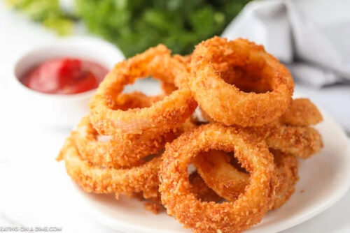 Eating On A Dime brings you these delicious onion rings for game day!