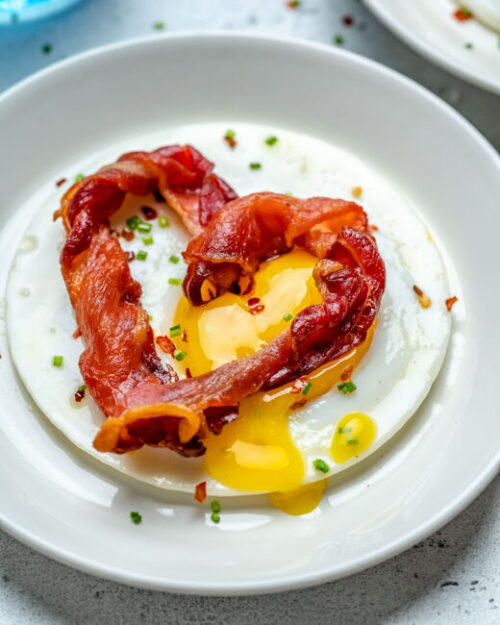 Quick bacon and egg Valentine's day breakfast
