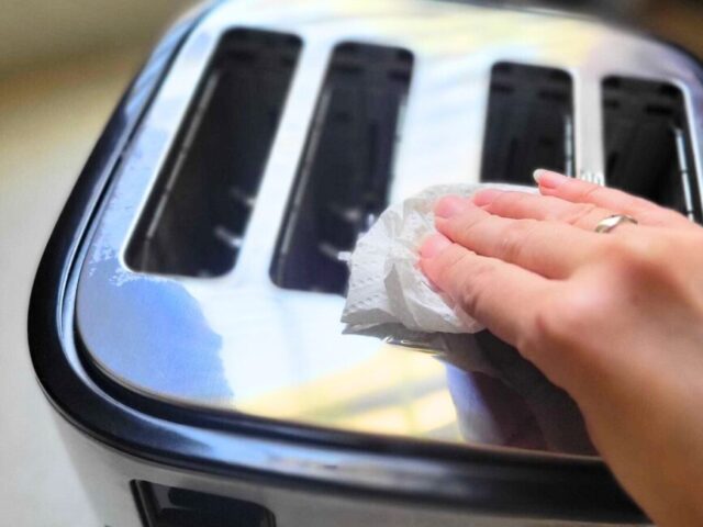 Drying the toaster