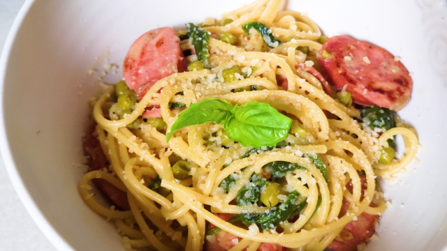 creamy alfredo sausage spaghetti meal