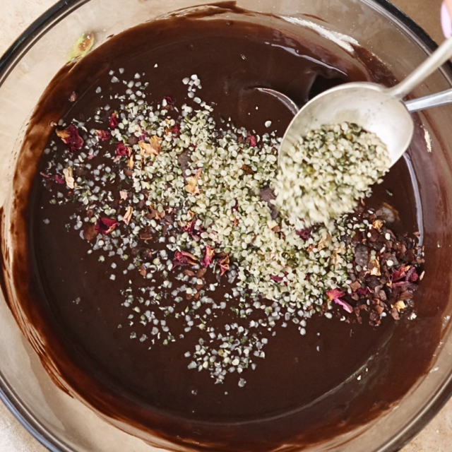 rose and maca chocolate bark additions