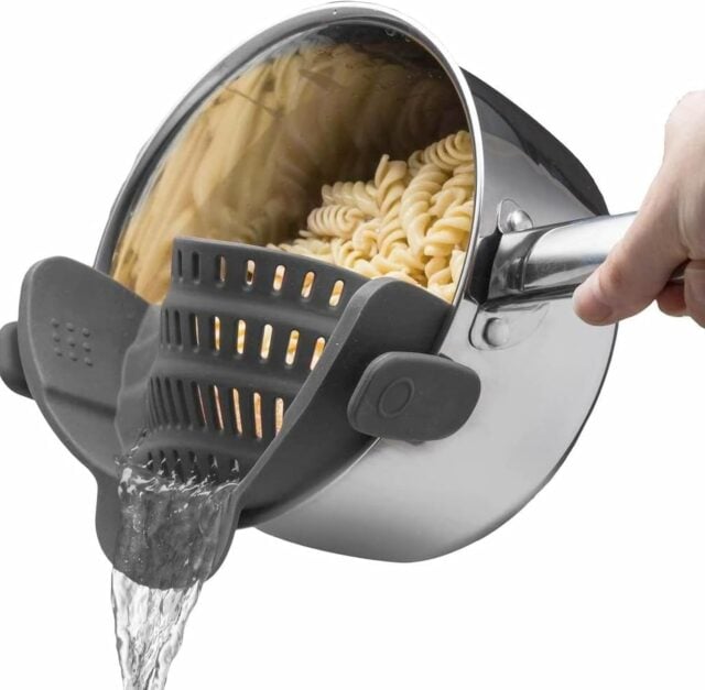 Kitchen Gizmo Snap N' Strain Pot Strainer